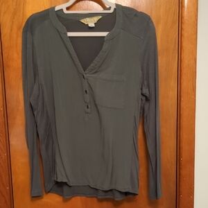Roebuck And Co Women’s Olive Green Long-Sleeve Henley Top -Size L
